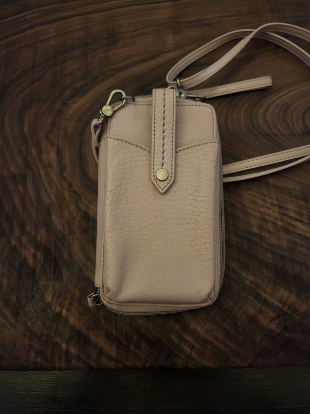 The Sak Women's Dusty Pink Silverlake Crossbody Bag Leather Smartphone Wallet